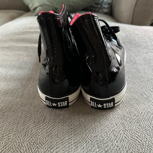 Pre-owned converse all-star highs - Picture 2 of 3